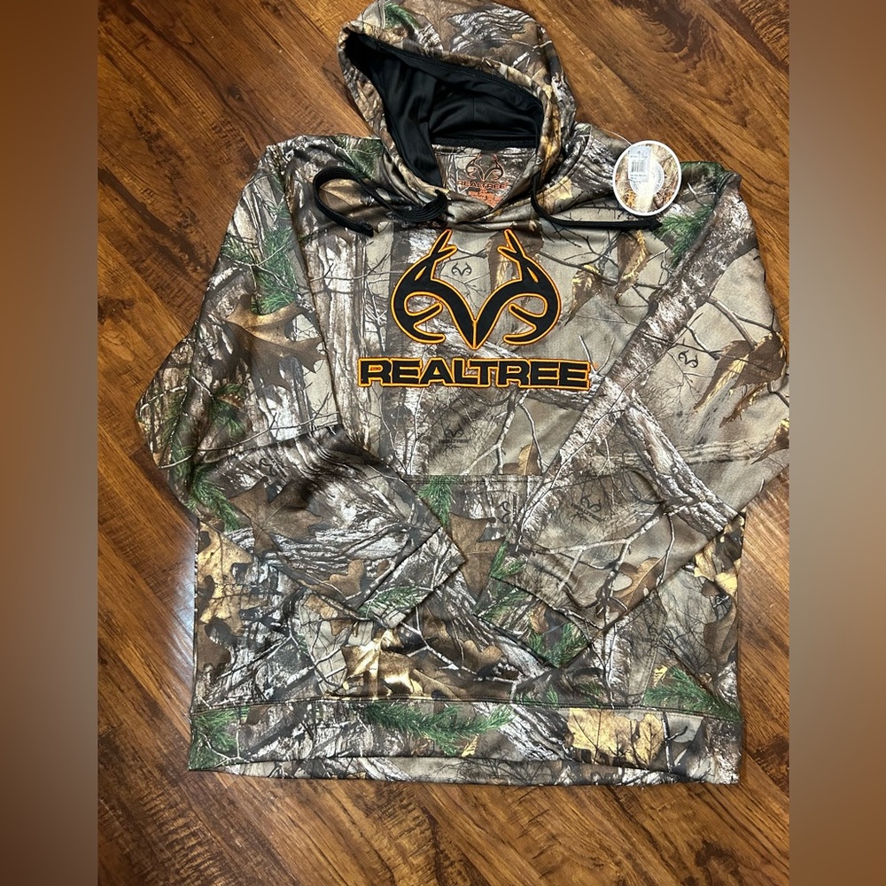 NWT- RealTree camo hoodie